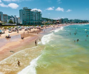 Praia Brava de Itajaí é ideal para morar, veranear e lucrar com imóveis